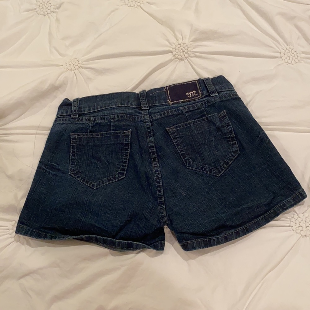 Shorts - Picture 2 of 2